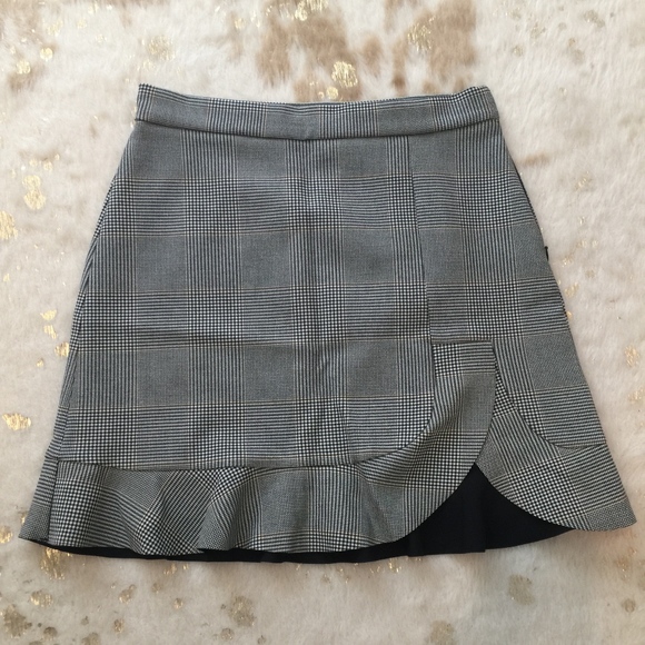 Zara Plaid Mini Skirt - Picture 1 of 1